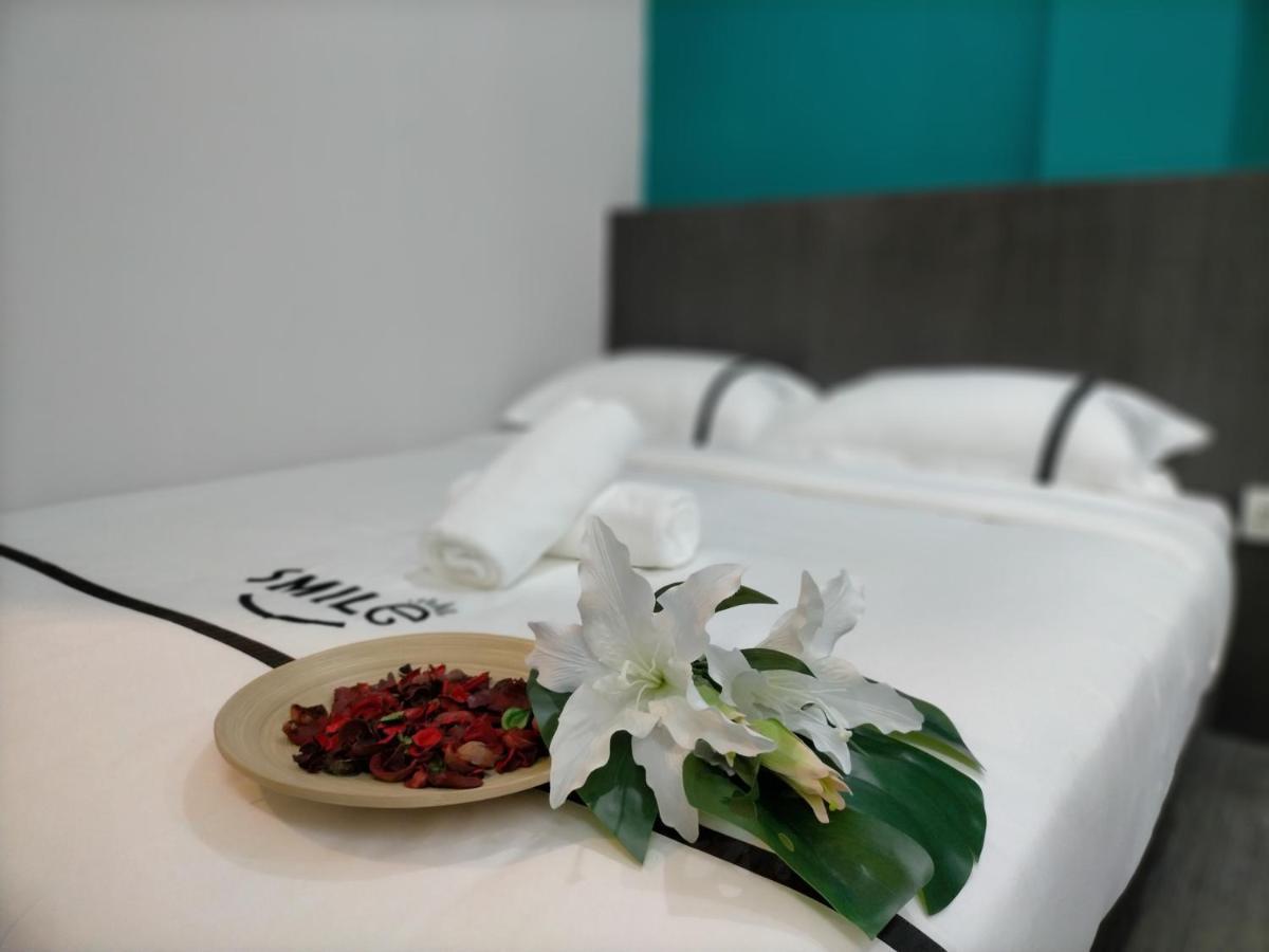Smile Hotel Petaling Jaya SS2 Bagian luar foto