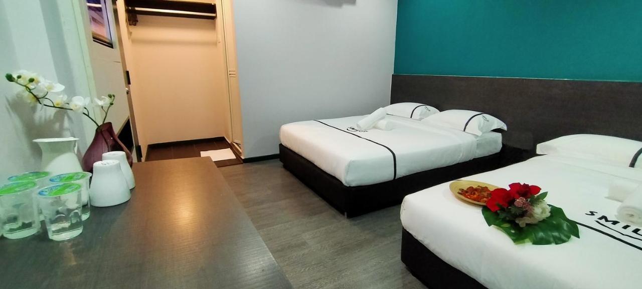 Smile Hotel Petaling Jaya SS2 Bagian luar foto